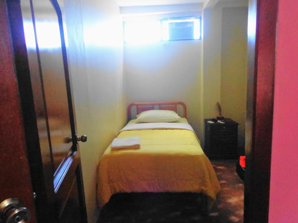 Hostal Nathaly Puerto Baquerizo Moreno 0*,  Ecuador