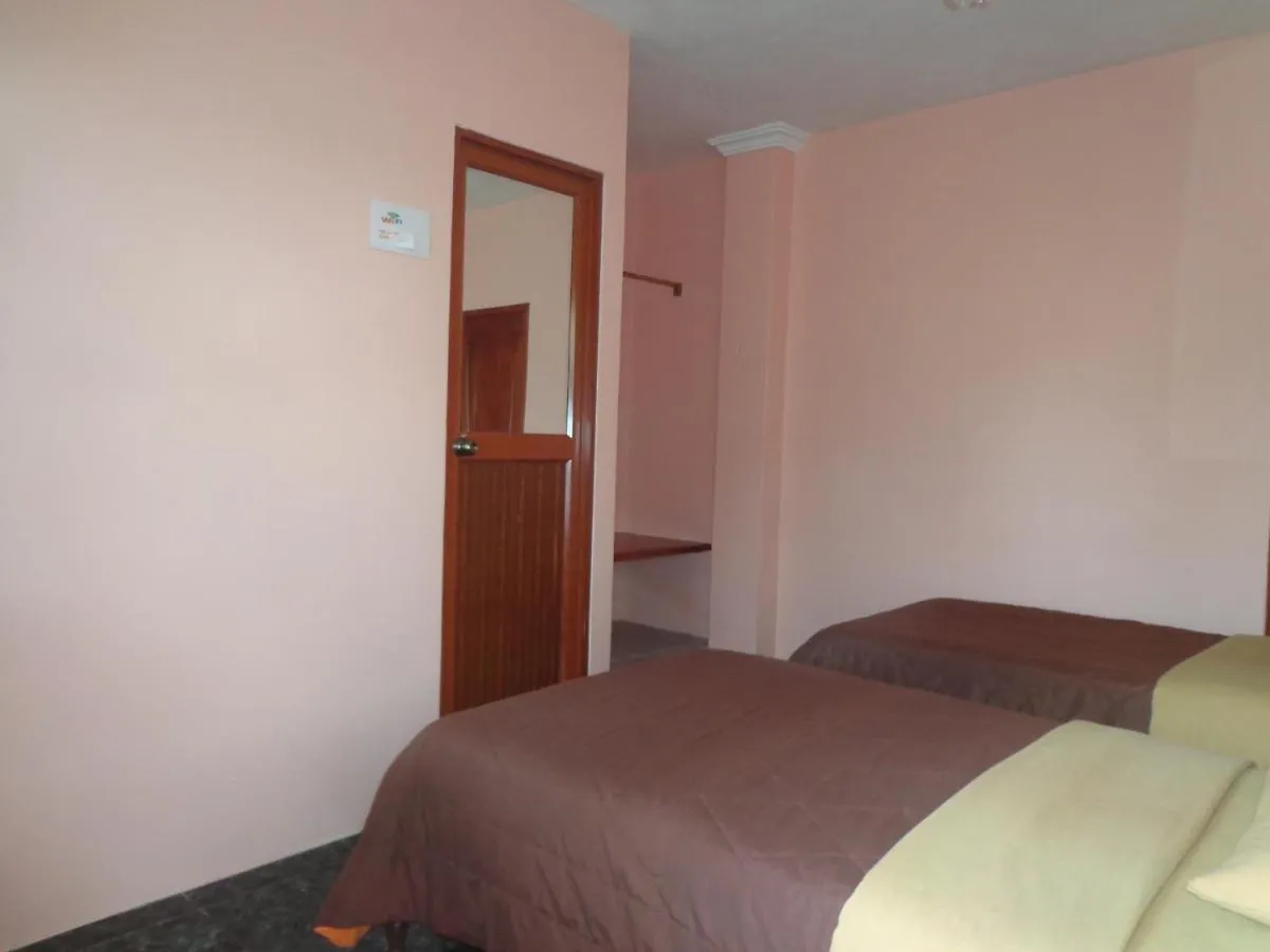 Hostal Nathaly Puerto Baquerizo Moreno Guest house